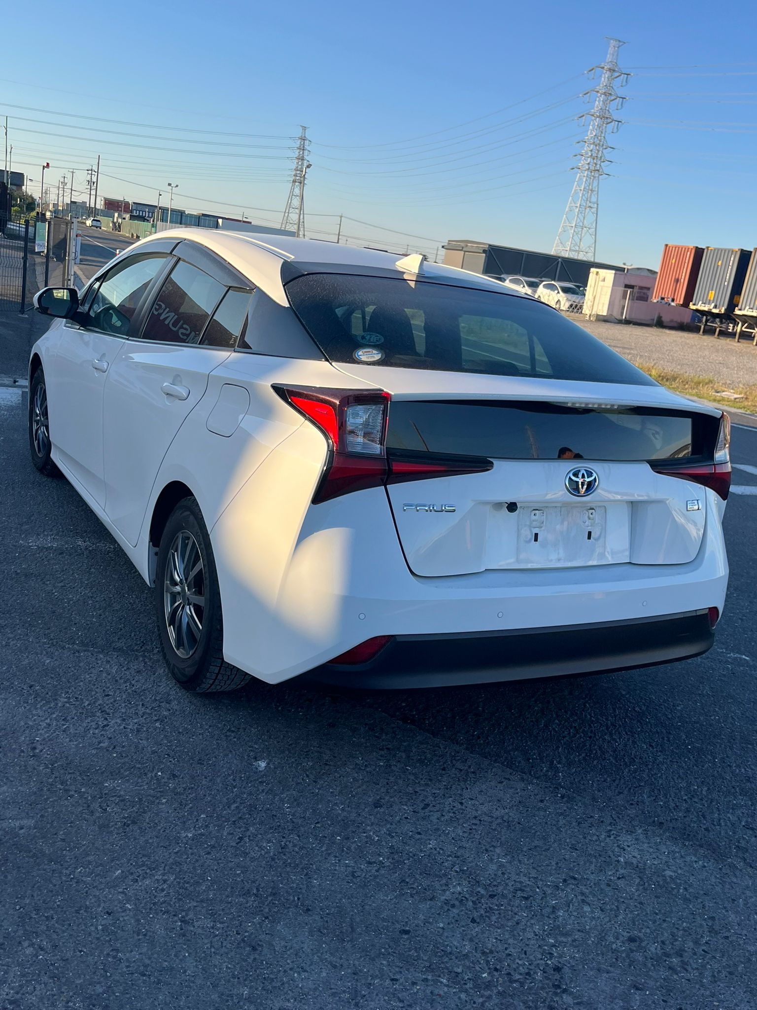 2021 TOYOTA PRIUS photo 17