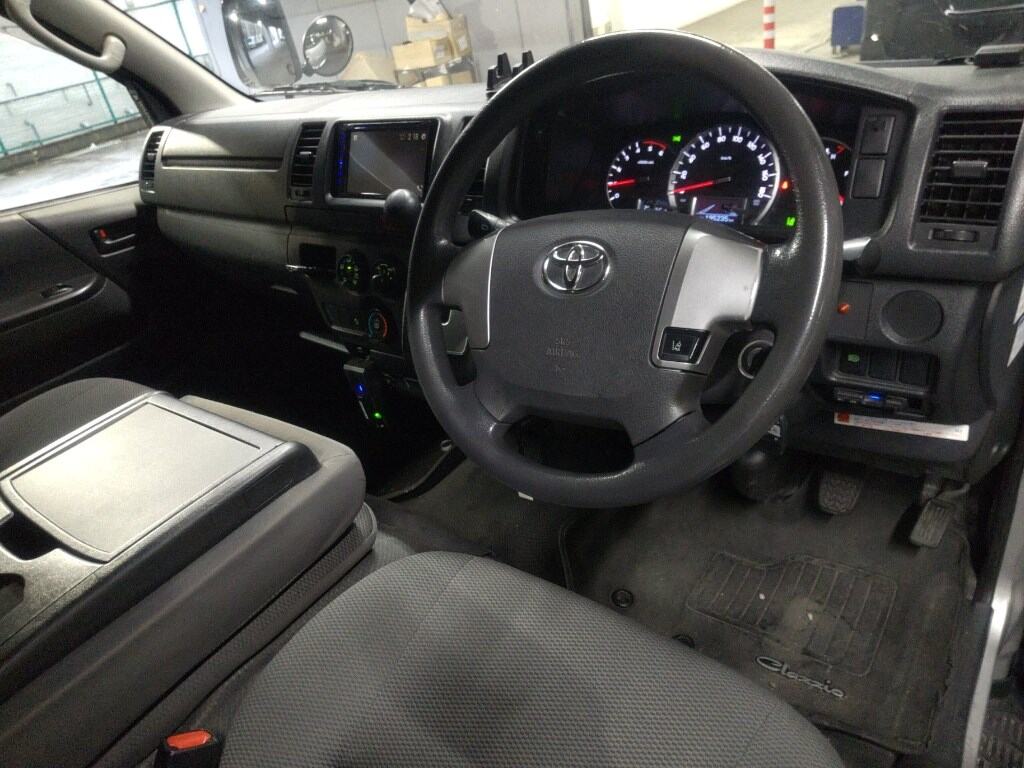 2018 TOYOTA HIACE VAN photo 13