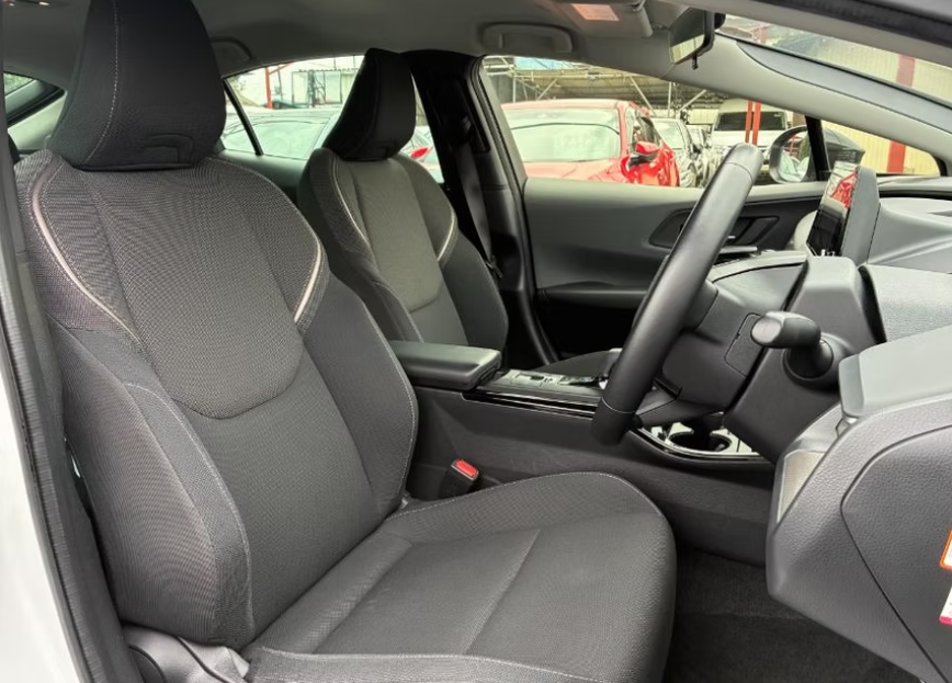 2023 TOYOTA PRIUS G HYBRID photo 7