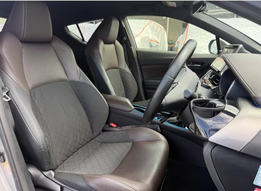 2017 TOYOTA C-HR HYBRID G GRADE photo 8