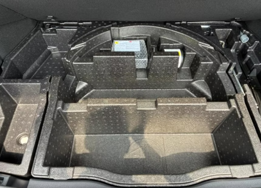 2018 TOYOTA C-HR HYBRID G GRADE photo 6