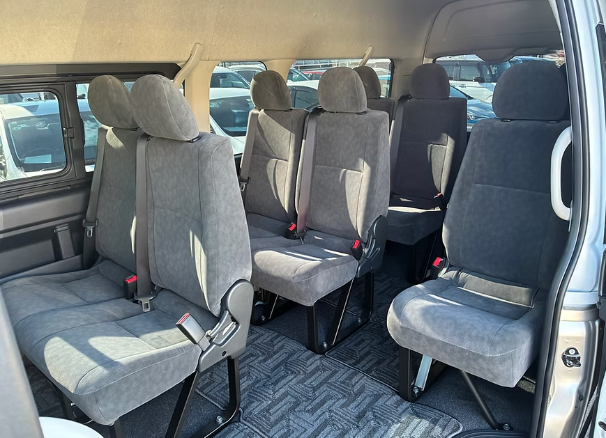 2025 TOYOTA HIACE GRAND CABIN photo 8