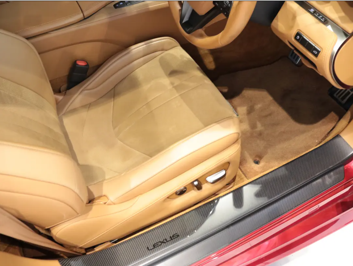 2019 LEXUS LC 500h S Package, Carbon Roof, Heated Seats photo 4