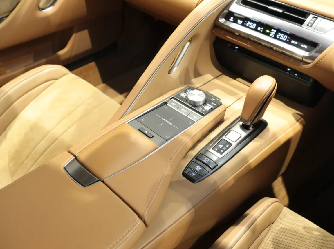 2019 LEXUS LC 500h S Package, Carbon Roof, Heated Seats photo 19